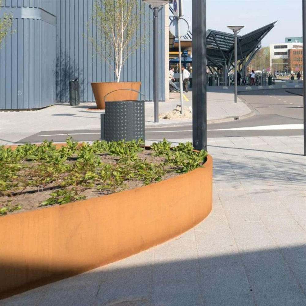 Adezz Ellipse Corten Steel Planters - Image 3