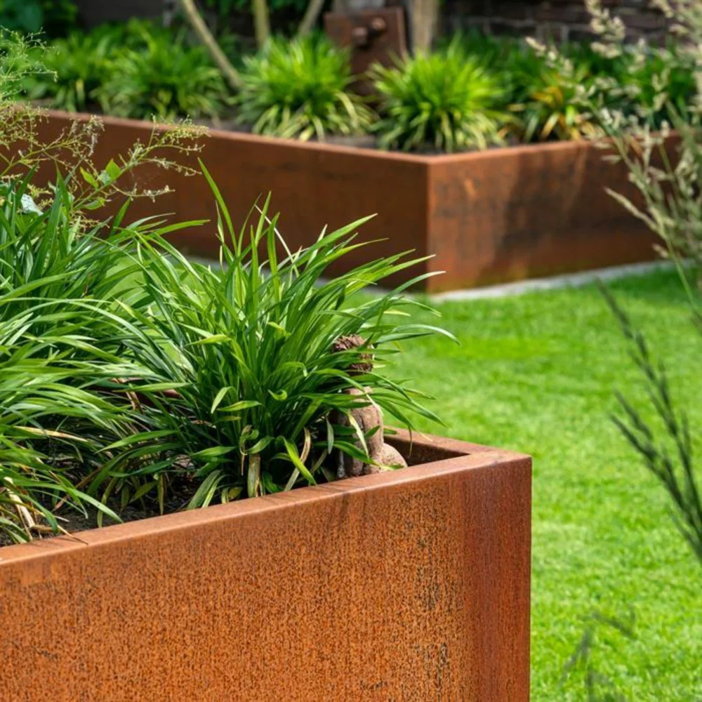 Adezz Andes Corten Steel Planter with Wheels - Image 3