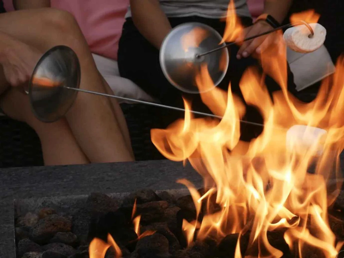 Brightstar Fires Marshmallow Toasting Swords - Image 5