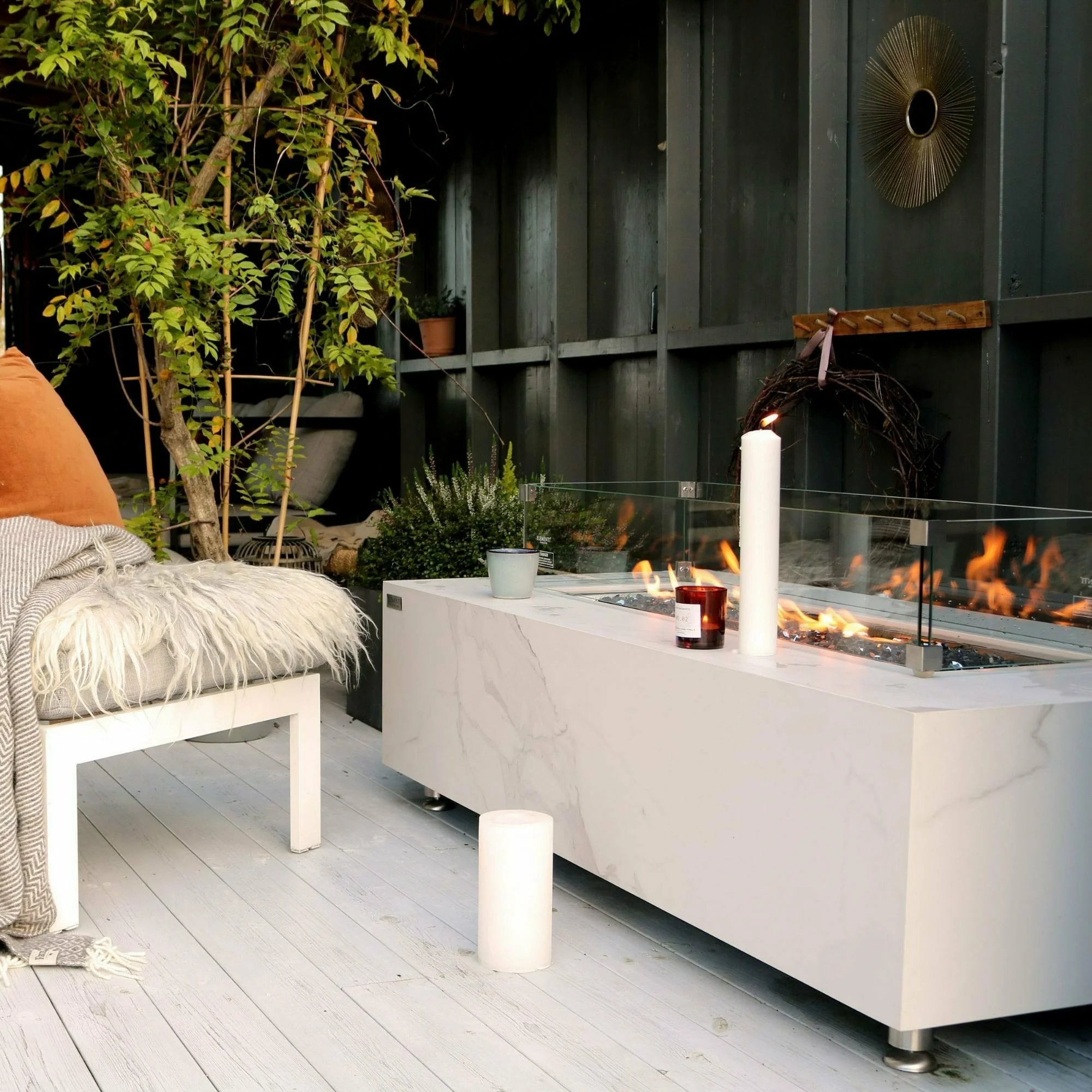 Elementi Fire Carrara Marble Porcelain Fire Table - Image 6