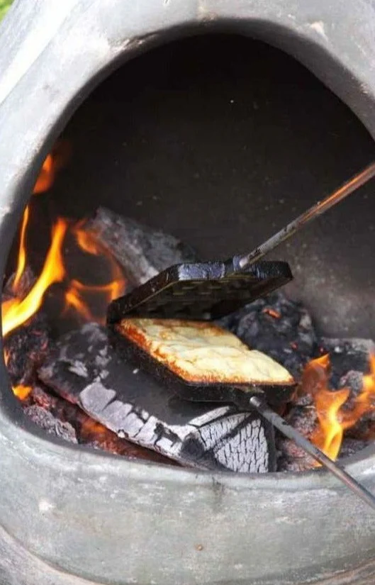 Gardeco Cast Iron Waffle Iron - Image 3