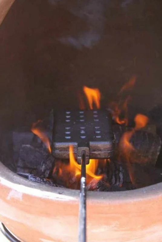 Gardeco Cast Iron Waffle Iron - Image 4