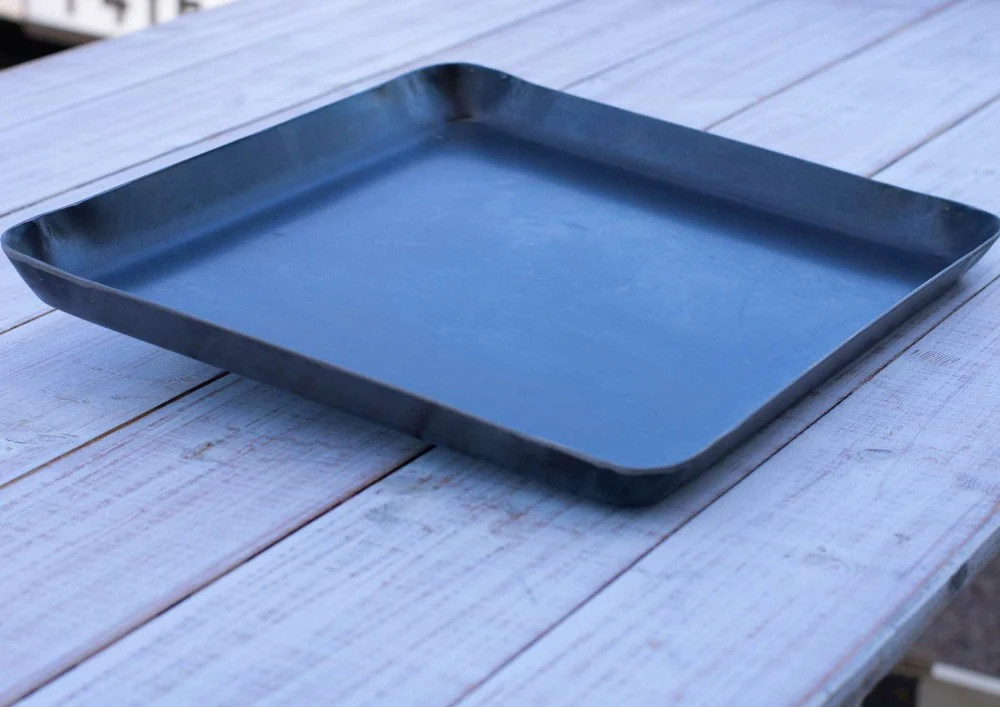 Delivita Black Iron Cooking Dish for Outdoor Pizza Ovens - Image 4