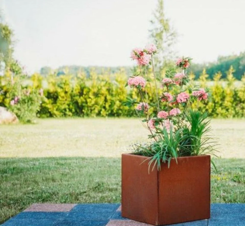GrillSymbol Clara Corten Steel Planter in M, L or XL - Image 3