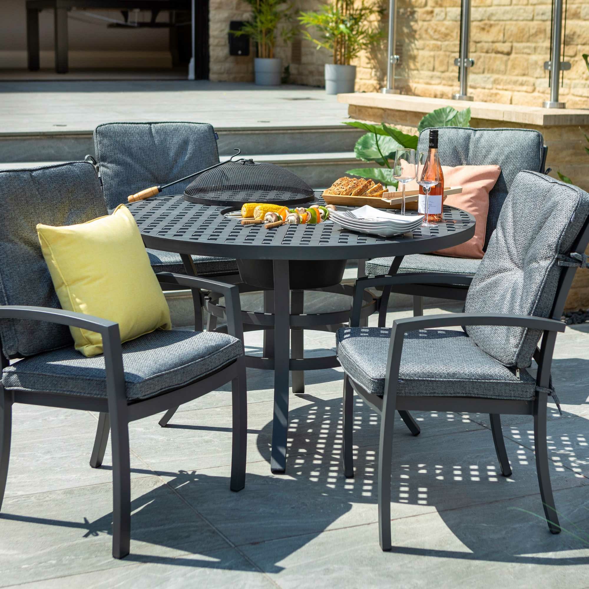 Hartman Rosario Round Fire Pit Table 4 Seat Dining Set - Image 3