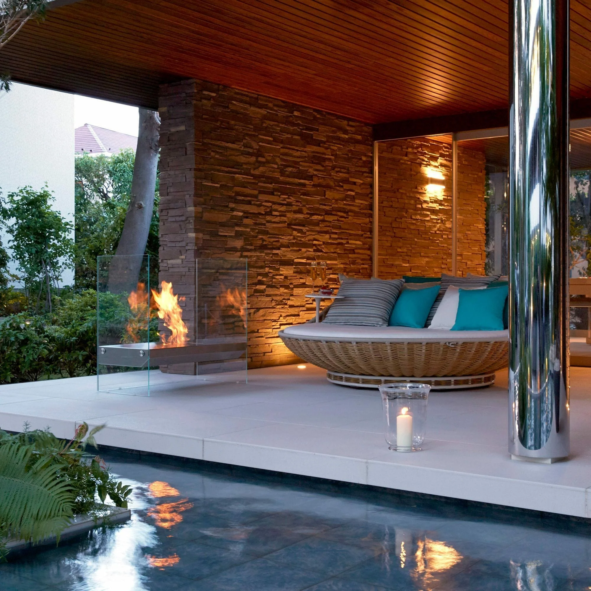 EcoSmart Fire Igloo Designer Fireplace - Image 9