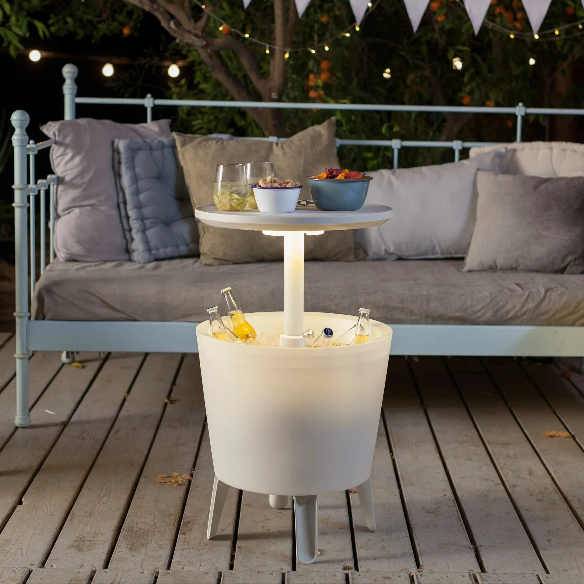 Keter Coolbar with Lights Resin White - Image 3