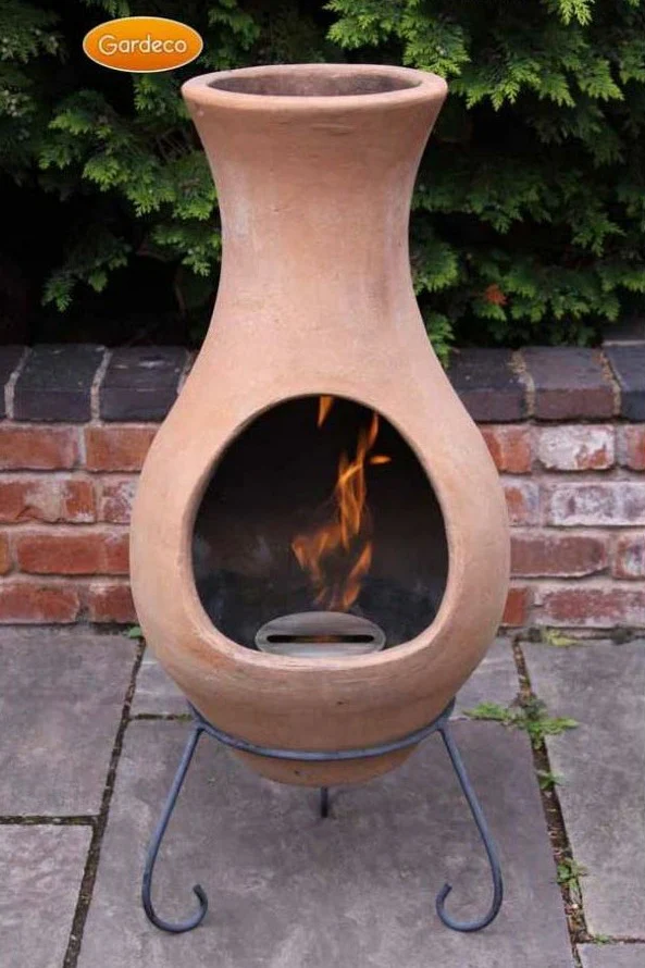 Gardeco Large Air Clay Chimenea in Natural Terracotta with Stand - Image 3