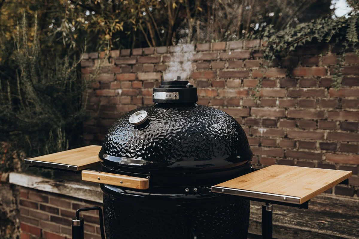 Monolith Basic Ceramic BBQ Smoker and Grill - Image 3