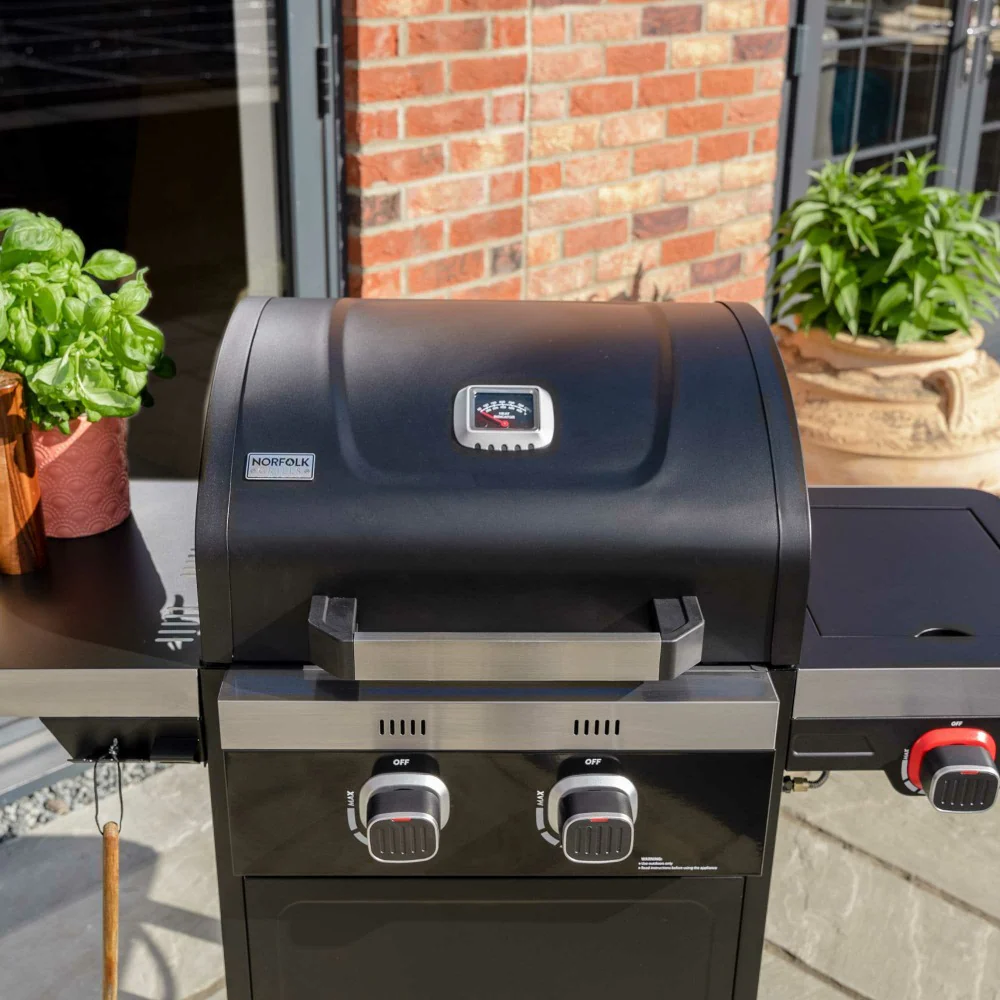 Norfolk Grills Vista 200 Gas BBQ Grill with Side Burner - Image 3