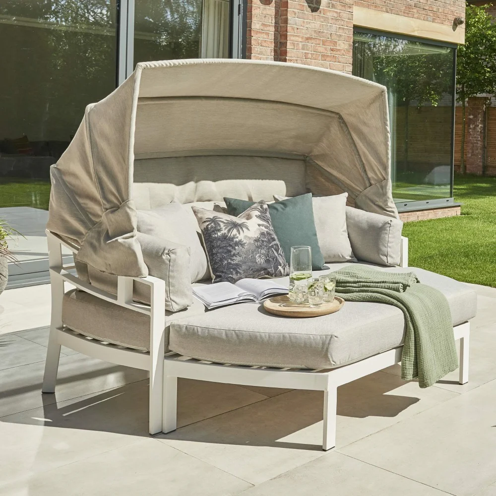 Titchwell Day Bed White - Image 3